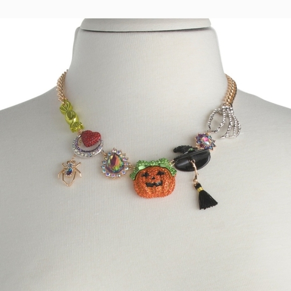 🎃🔹️Betsey Johnson🔹️multi Halloween Charm Chain Link 16" Necklace 2025 Release - Picture 2 of 6